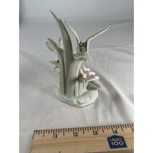 Vintage Lefton 1986 Hummingbirds Figurine Sevilla RARE Flowers TWA-05483 - Picture 4 of 7
